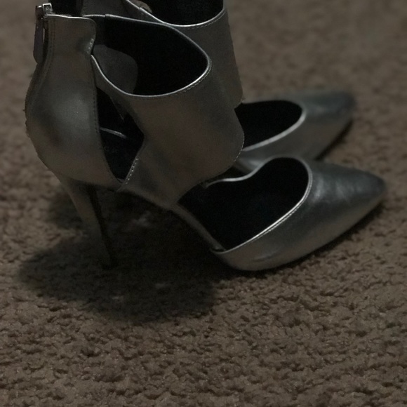 Rock Republic Heels - Picture 2 of 7